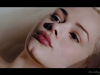 Najlepszym kiedykolwiek masturbacji hottie Indie Lato w taki X komiksów